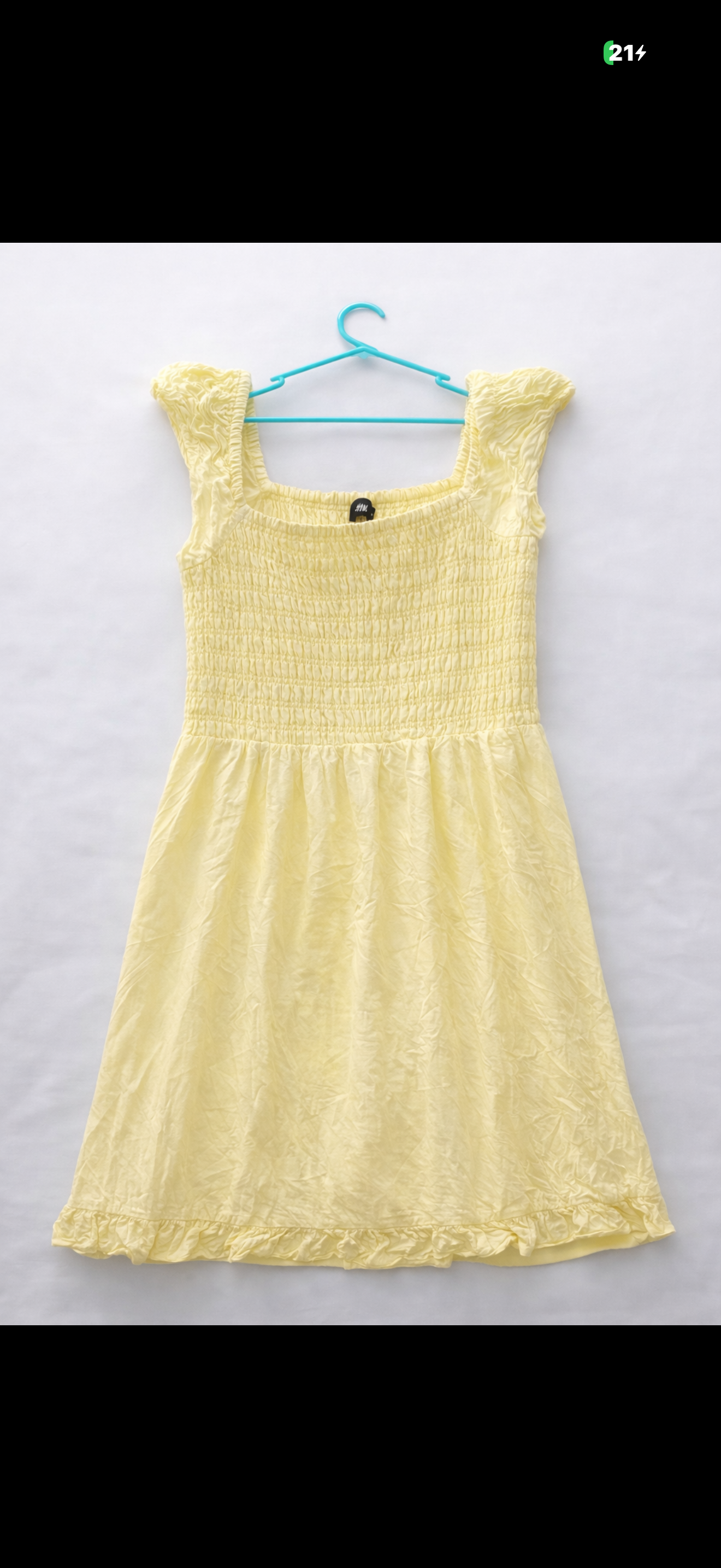 Women’s dresses & crop top